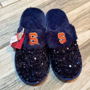 FOCO Woman’s Syracuse University Slippers Size Large (9-10)